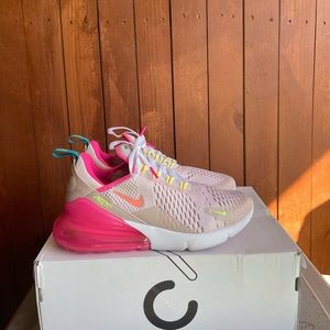 Nike Air Max 270 size 9.5
